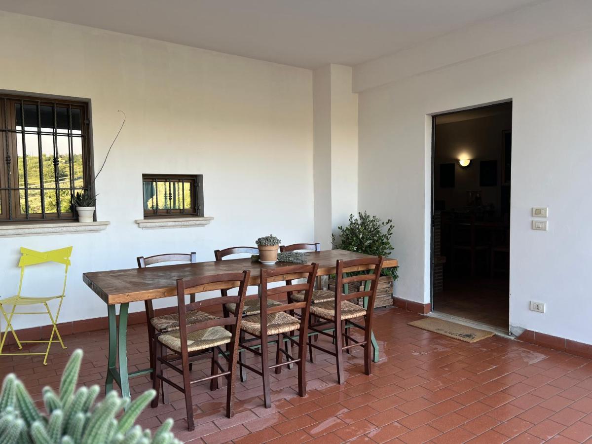 La Casa Di Demetra. Un Paradiso Tra Gli Olivi. Montecchio  Екстер'єр фото
